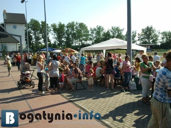 Dużo nagród, dużo dzieci Dużo nagród, dużo dzieci )